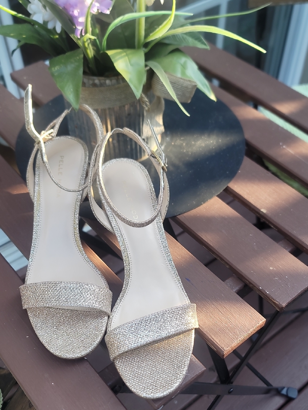 PELLE MODA Gold Glitter Ankle-Strap Women's Sandals SZ 8.5M